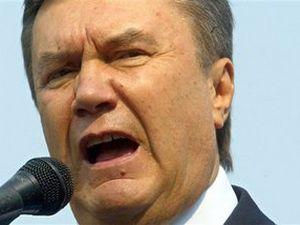 Янукович: посягательствам на мирное будущее Украины будет дан мгновенный и жесткий ответ 