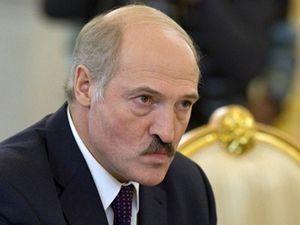 Лукашенко: Україну поставили на коліна, а Білорусь не зможуть Лукашенко: Україну поставили на коліна, а Білорусь не зможуть