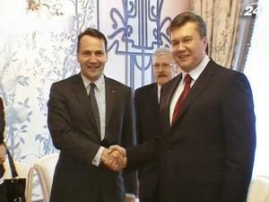 Сікорскі: угоду про асоціацію з ЄС варто підписати цього року Сікорскі: угоду про асоціацію з ЄС варто підписати цього року