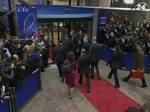 У Брюсселі стартує саміт чільників країн Євросоюзу У Брюсселі стартує саміт чільників країн Євросоюзу