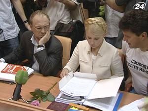 Тимошенко требует суд присяжных, ссылаясь на Конституцию