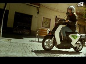 В Барселоне стартует программа по популяризации электроскутеров