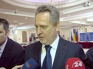 Тимошенко та Фірташа викликають до суду Нью-Йорка Тимошенко та Фірташа викликають до суду Нью-Йорка