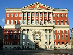 Один из ближайших соратников Лужкова покончил с собой Один из ближайших соратников Лужкова покончил с собой