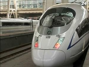 Между Пекином и Шанхаем начал ездить поезд со скоростью 300 км/ч