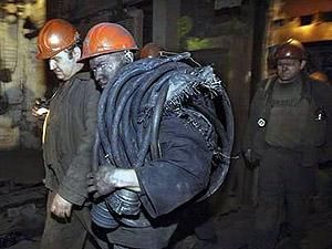 На Донеччині у шахті на глибині 580 метрів сталась пожежа