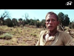 "Ковбои против пришельцев": ковбой просыпается с кандалами на руках "Ковбои против пришельцев": ковбой просыпается с кандалами на руках