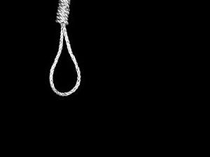 На Киевщине на крыльце церкви нашли повешенного священника