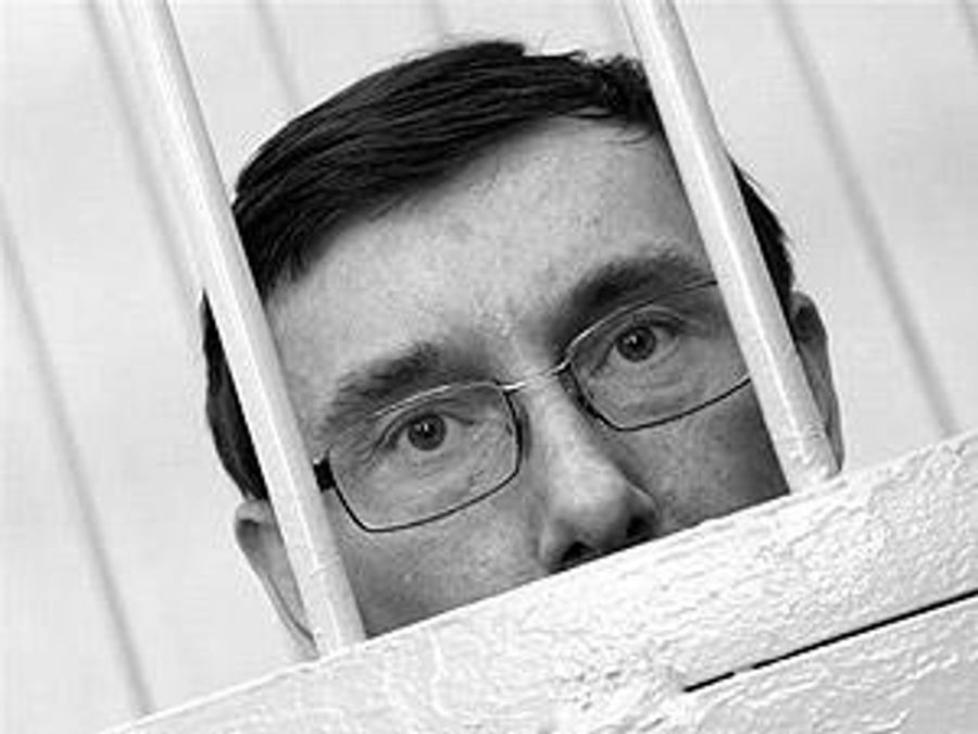 Луценко до судді: Ви мусите посадити мене, інакше сядете ви Луценко до судді: Ви мусите посадити мене, інакше сядете ви
