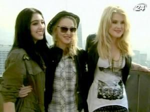 Келлі Осборн знялася для нової колекції бренду Material Girl Келлі Осборн знялася для нової колекції бренду Material Girl