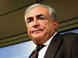 Стросс-Кан уникає політичних тем у розмовах з соратниками по партії Стросс-Кан уникає політичних тем у розмовах з соратниками по партії