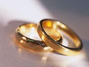 В Україні хочуть підвищити шлюбний вік В Україні хочуть підвищити шлюбний вік