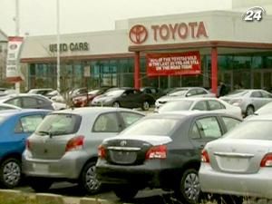 Toyota відкликає 106 тис. гібридних автомобілів Prius