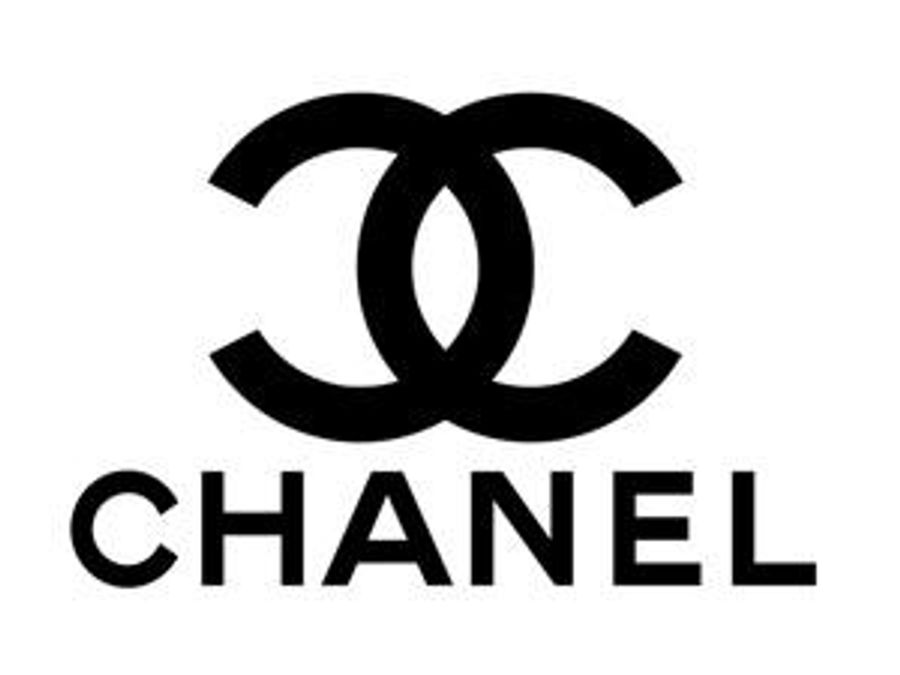Американка подает в суд на Chanel из-за кольца, застрявшего на пальце Американка подает в суд на Chanel из-за кольца, застрявшего на пальце