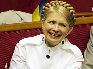 Тимошенко демонстрирует эмоции, чтобы заставить суд выполнять закон Тимошенко демонстрирует эмоции, чтобы заставить суд выполнять закон