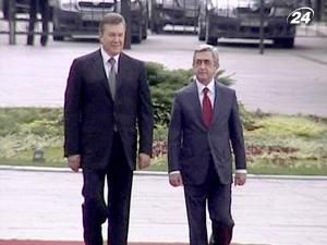 Украина надеется на мирное урегулирование карабахского конфликта