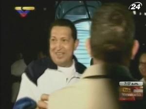 Чавес вернулся на родину с лечения на Кубе Чавес вернулся на родину с лечения на Кубе
