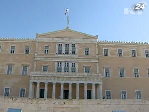 S&P попереджає - Греції загрожує "вибірковий дефолт" S&P попереджає - Греції загрожує "вибірковий дефолт"