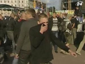 От 5 до 15 суток заключения получили участники "молчаливых" протестов От 5 до 15 суток заключения получили участники "молчаливых" протестов