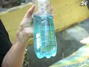 В домах на Луганщине течет вода голубого цвета В домах на Луганщине течет вода голубого цвета