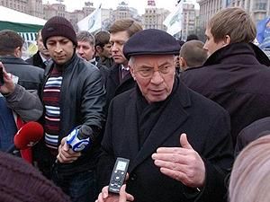 Юрист: Охрана Азарова нарушает закон "Об информации" Юрист: Охрана Азарова нарушает закон "Об информации"