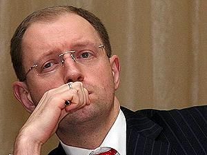 Яценюк: Нардепов, которые были в суде с Тимошенко, сейчас допрашивает Генпрокуратура Яценюк: Нардепов, которые были в суде с Тимошенко, сейчас допрашивает Генпрокуратура