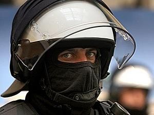 Сьогодні у Полтаві матч між "Динамо" і "Шахтарем" охоронятиме понад 1000 міліціонерів Сьогодні у Полтаві матч між "Динамо" і "Шахтарем" охоронятиме понад 1000 міліціонерів