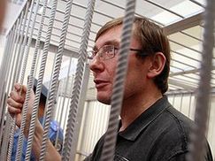 Луценко: Принудительная доставка в суд моего водителя может быть предметом рассмотрения в ЕСПЧ 