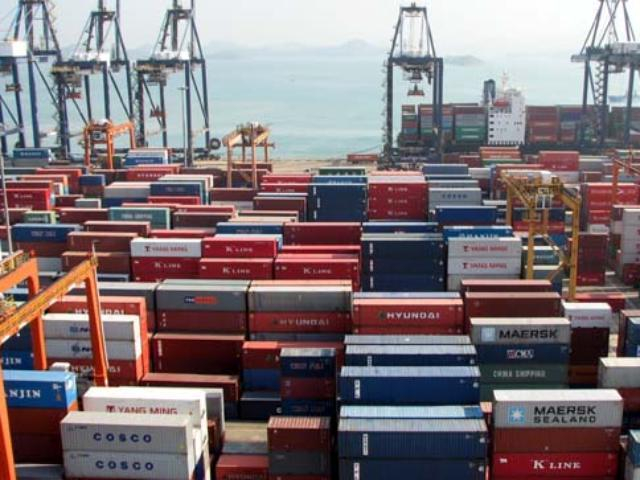 Украина ожидает удвоения дефицита внешней торговли в 2011 году