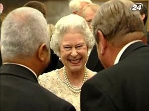 Содержание семьи Елизаветы II стало дешевле Содержание семьи Елизаветы II стало дешевле