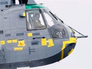 Принц Уильям научился сажать вертолет на воду Принц Уильям научился сажать вертолет на воду