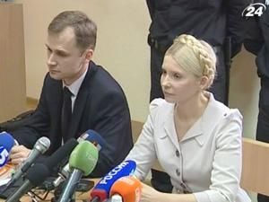 Захисту Тимошенко бракує часу на ознайомлення зі справою Захисту Тимошенко бракує часу на ознайомлення зі справою