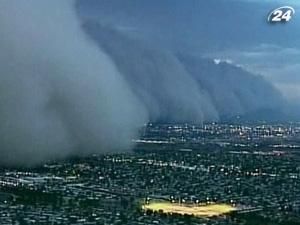 Пилова буря накрила місто Фенікс у США Пилова буря накрила місто Фенікс у США