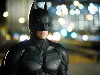 У Шотландії на дах будинку прилетів Бетмен У Шотландії на дах будинку прилетів Бетмен