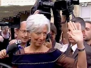 Крістін Лагард на посаді голови МВФ буде заробляти майже $500 тис. Крістін Лагард на посаді голови МВФ буде заробляти майже $500 тис.