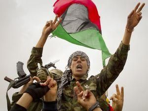 Лівійські повстанці захопили стратегічно важливе місто - 6 липня 2011 - Телеканал новин 24 Лівійські повстанці захопили стратегічно важливе місто - 6 липня 2011 - Телеканал новин 24