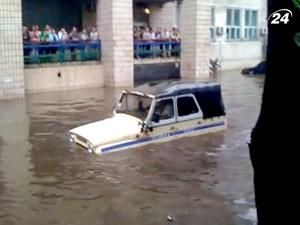 20-минутный дождь доказал, что столица не готова к капризам погоды 20-минутный дождь доказал, что столица не готова к капризам погоды