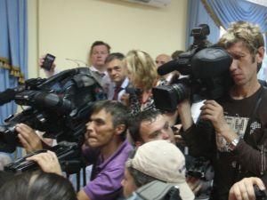 Частина журналістів не можуть потрапити на слухання справи Тимошенко Частина журналістів не можуть потрапити на слухання справи Тимошенко