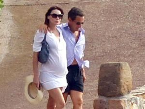 На стать дитини Карли Бруні та Ніколя Саркозі роблять ставки На стать дитини Карли Бруні та Ніколя Саркозі роблять ставки