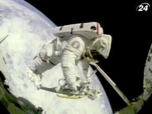 Скафандр - друга шкіра для космонавта Скафандр - друга шкіра для космонавта