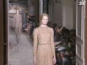 Дом моды Valentino предлагает женщине легкий и нежный образ