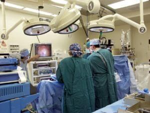 В мире впервые провели операцию по трансплантации искусственной трахеи