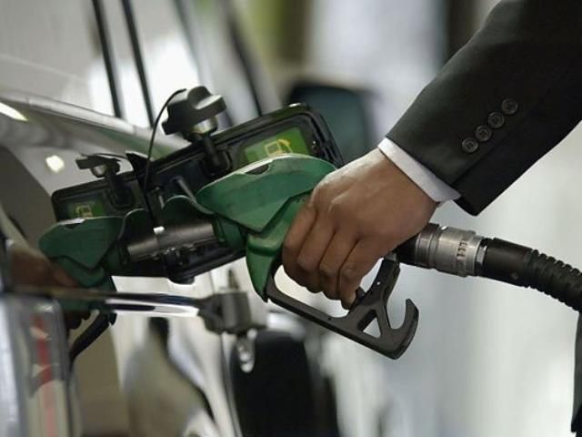 Хомутынник: Низкие акцизы на бензин будут действовать до осени Хомутынник: Низкие акцизы на бензин будут действовать до осени