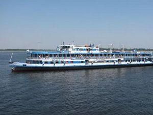 На Волге утонул теплоход с 170 людьми на борту На Волге утонул теплоход с 170 людьми на борту