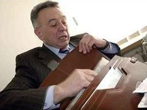 Адвокату Мельниченко во время суда угрожал представитель Верховной Рады Адвокату Мельниченко во время суда угрожал представитель Верховной Рады