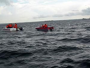 Катастрофа "Булгарії": на поверхню підняли 64 жертви, серед них — 5 дітей Катастрофа "Булгарії": на поверхню підняли 64 жертви, серед них — 5 дітей