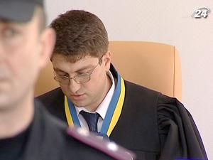 Міліція вигнала галасливого депутата із зали засідання