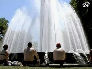 Европейцы страдают от летней жары Европейцы страдают от летней жары