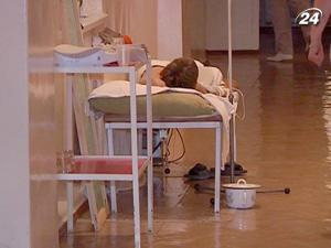 Количество отравившихся в одном из крымских лагерей растет