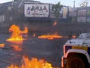 В Белфасте столкновения протестантов с полицией продолжались до ночи